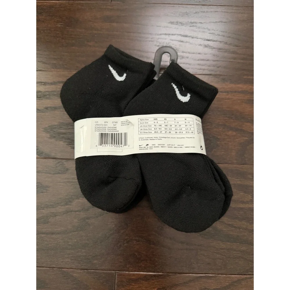 Nike Kids Everyday Cushioned Ankle Socks 6 Pair Pack Black White UN0372-023 XS